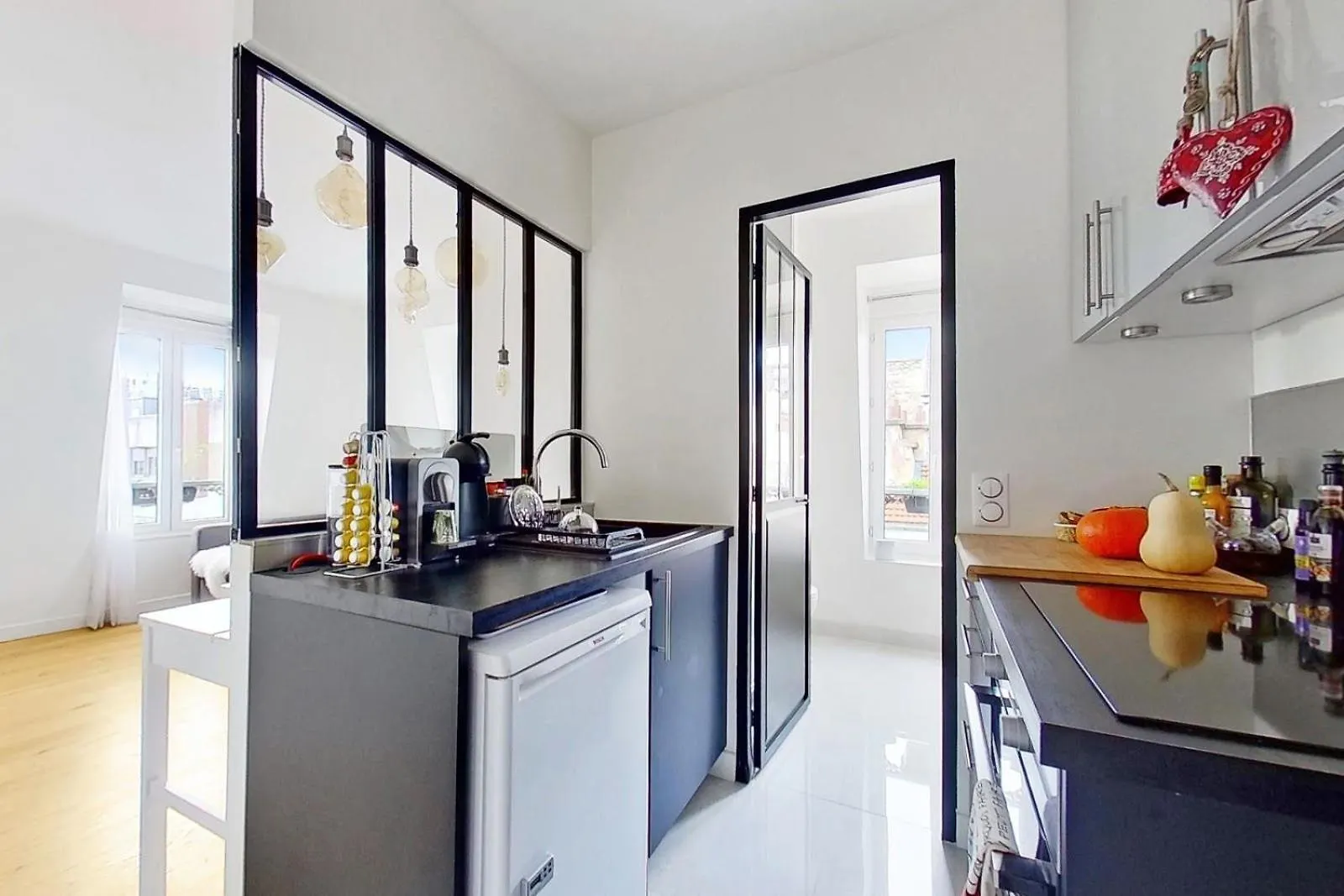 Cosy 2 Person Studio - Near Eiffel Tower Paris France